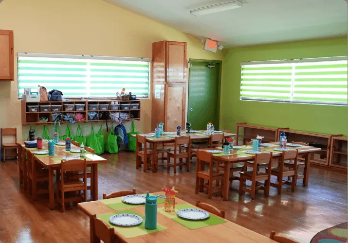 Children learning at Palos Verdes Montessori Academy, Palos Verdes Peninsula – photo 22