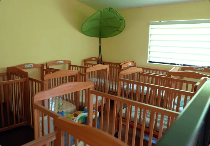 Children learning at Palos Verdes Montessori Academy, Palos Verdes Peninsula – photo 2