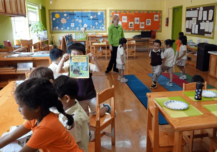 Children learning at Palos Verdes Montessori Academy, Palos Verdes Peninsula – photo 46