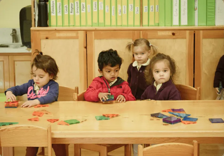 Children learning at Palos Verdes Montessori Academy, Palos Verdes Peninsula – photo 4