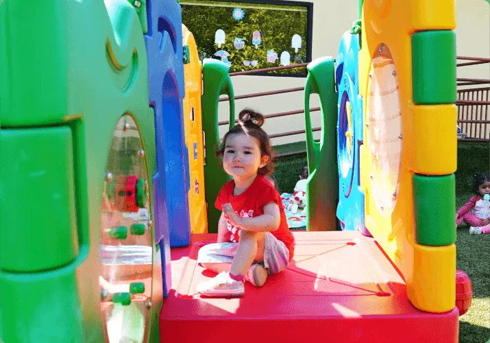 Children learning at Palos Verdes Montessori Academy, Palos Verdes Peninsula – photo 26