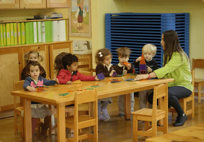 Children learning at Palos Verdes Montessori Academy, Palos Verdes Peninsula – photo 14